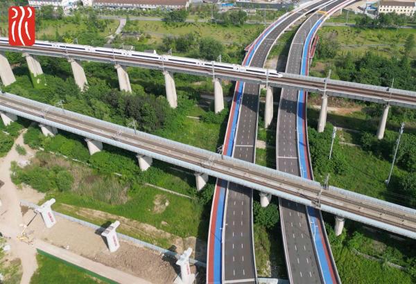 彩色陶瓷颗粒防滑路面